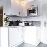 Apartments Zum Roten Lamm- Bad Krozingen By Living Timeless * Бад-Кроцинген