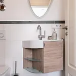 Апартаменты Apartments Zum Roten Lamm- Bad Krozingen By Living Timeless *