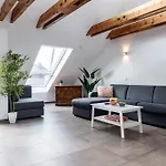 Living Timeless - Zum Roten Lamm- Apartmán *