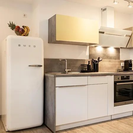Living Timeless - Zum Roten Lamm, Zentrale Lage In In Der Fussgaengerzone Am Kurpark Und Classica Apartamento